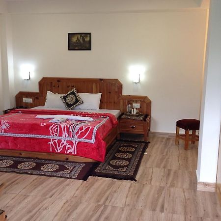 Akash Hills Hotel Manāli Eksteriør billede