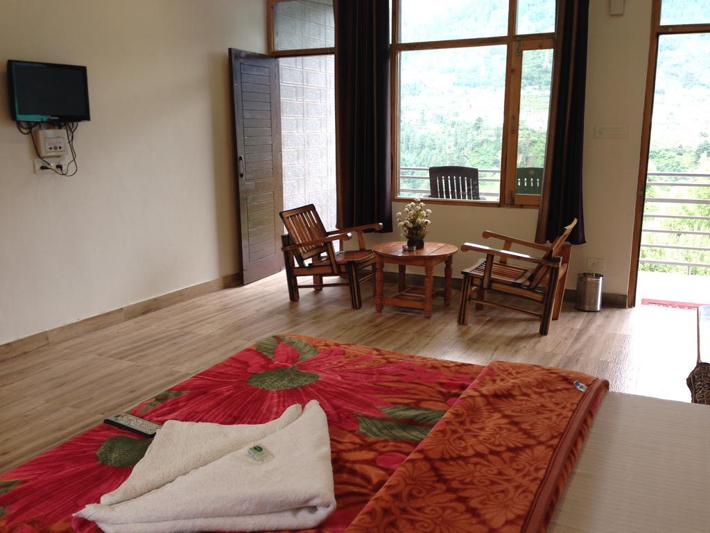 Akash Hills Hotel Manāli Eksteriør billede